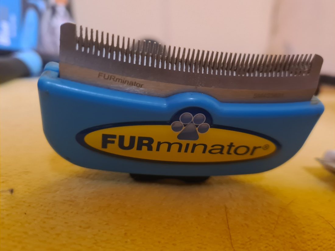 FURminator Unterwollbürste für Hunde